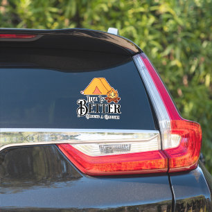 Het leven is leuker rond een kampvuur sticker