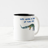 Het leven met een gekko is leuker tweekleurige koffiemok (Voorkant rechts)