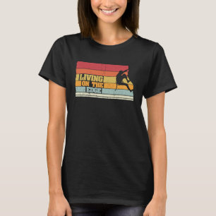 Het leven op de rand van het rokend klimidee t-shirt
