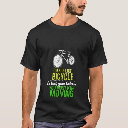 Het leven van vrouwen is als fiets je blijft rijde t-shirt (Voorkant)