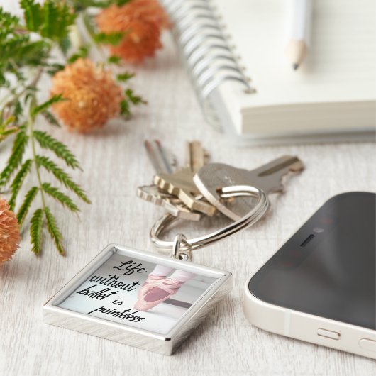 Het leven zonder ballet is pointeless Pink Pointe  Sleutelhanger (Zijkant)