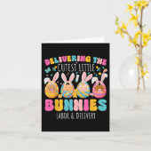 Het leveren van de Schattigee konijntjes paasarbei Kaart (Gele Bloem)