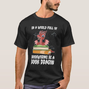 Het lezen in een wereld vol boekwormen is een boek t-shirt