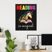 Het lezen is Magische RegenboogUnicor Poster (Thuiskantoor)