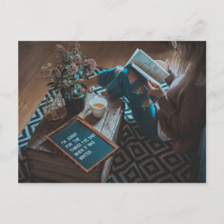 het lezen met een literaire kop thee briefkaart