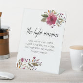 Het licht blijft het citaat van de Burgundy Flower Reclamebord Met Voetstuk (Insitu)