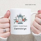 Het licht dat je schijnt op kerstbloemen koffiemok