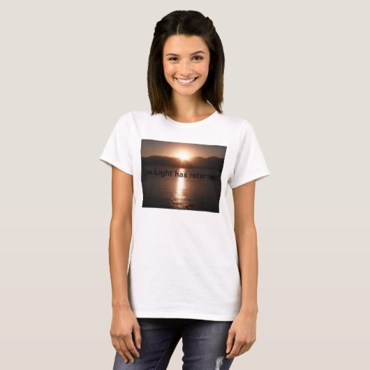 Het licht is terug! t-shirt (Voorkant volledig)