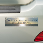 Het Licht van het Inspirerend Citaat aan het Eind Bumpersticker (Op auto)