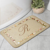 Het Lijst van Seashell op de Zand van de Beach met Badmat