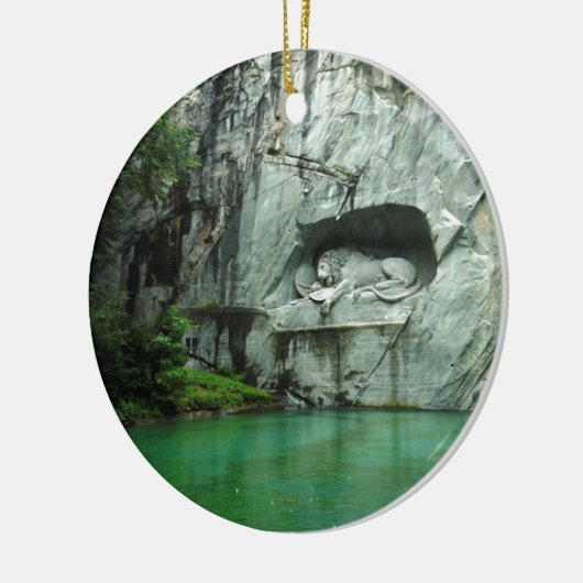 Het Lion Monument in Lucerne Keramisch Ornament (Links)