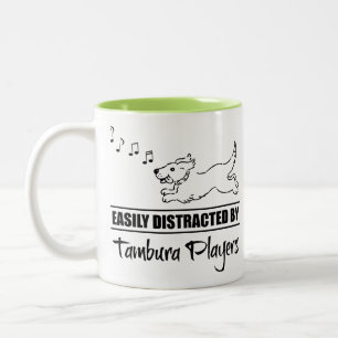 Het lopen Dog gemakkelijk verstoord door Tambura S Tweekleurige Koffiemok