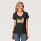 Het lopen van de hond in bruine klauw t-shirt (Voorkant volledig)