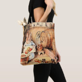“Het maken van appelcider” door Beatrix Potter Tote Bag (Dichtbij)