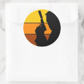 Het man met het pistolen silhouet ronde sticker (Tas)