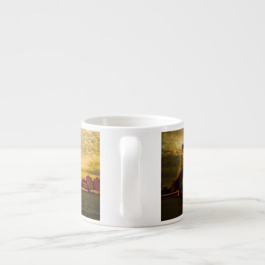 Het Manhattan-uitzicht aan de kant van Brooklyn (N Espresso Kop (Achterkant)