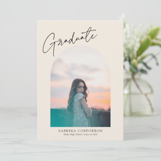 Het Manuscript van Trendy met de Afstuderen van de Aankondiging (Staand voorkant)