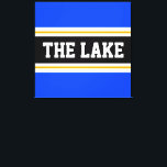 HET MEER Helderblauw Zwart Wit Gele Strepen Canvas Afdruk<br><div class="desc">Dit kleurrijke sportieve ontwerp is voorzien van atletische THE LAKE-tekst in een brede zwarte horizontale middenstreep met witte en goudgele racestrepen tegen felblauwe buitenstrepen. De tekst kan gepersonaliseerd worden.</div>