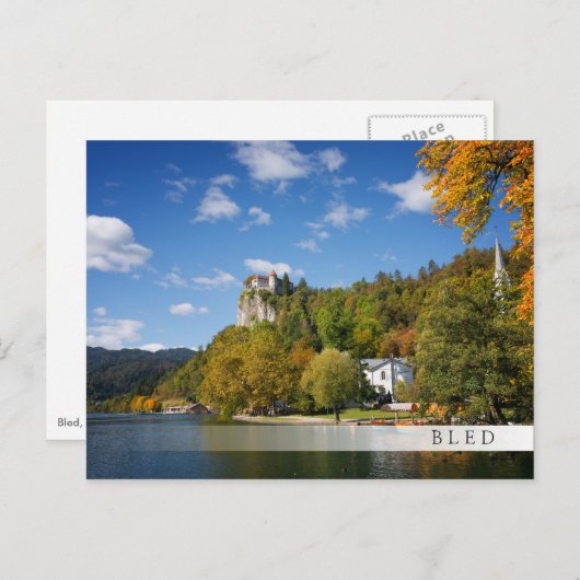 Het meer van Bled met bomen in herfstkleuren in Sl Briefkaart (Voorkant / Achterkant)