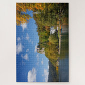 Het meer van Bled met bomen in herfstkleuren in Sl Legpuzzel (Verticaal)