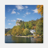 Het meer van Bled met bomen in herfstkleuren in Sl Magneet (Voorkant)