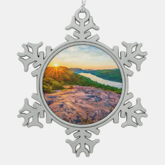 Het meer van de "Clouds Porcupine Mountains" Tin Sneeuwvlok Ornament