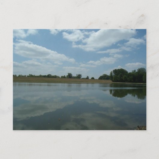 Het meer water reflecteert de luiers Fluffy White Briefkaart (Voorkant)
