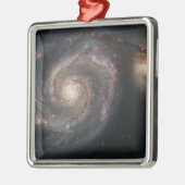 Het melkwegstelsel (M51) en het metro Metalen Ornament (Links)