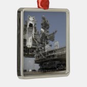 Het mobiele lanceerplatform wordt bewogen metalen ornament (Rechts)