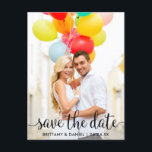 Het moderne Manuscript bewaart de Foto van de Datu Briefkaart<br><div class="desc">Modern Script Save the Date Couple Foto Verloving Aankondiging Briefkaart</div>