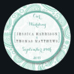 Het moderne Paisley Wedding Collectie - Groen Ronde Sticker<br><div class="desc">Eenvoudig maar elegant, het moderne paisley bruiloft collectie is een verbluffend ontwerp met een mooie paisleydruk in een zachte groene en witte kleur, die perfect is voor elke moderne huwelijksfeestdag. Deze stickers kunnen gepersonaliseerd worden voor uw speciale gelegenheid en maken de perfecte uitnodiging, gunst of bedankt sticker voor uw bruiloft,...</div>