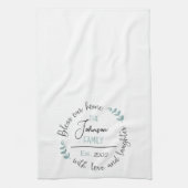 Het monogram voor de naam van onze thuisfamilie theedoek (Verticaal)