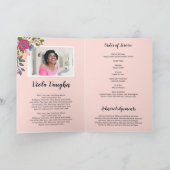 Het mooie Bloemen BegrafenisProgramma van de Foto (Binnen)