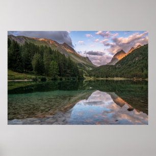Het mooie Palpuogna-meer Zwitserse Alpen Poster