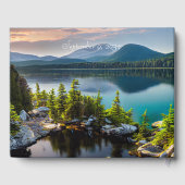 Het mooie Turquoise Lake Mountains Pine Forest Gastenboek (Achterkant)