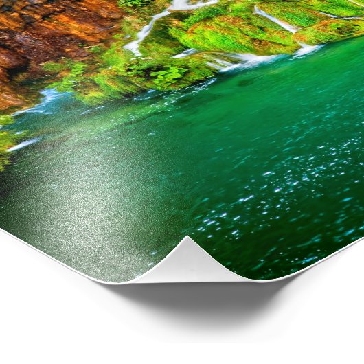 Het mooie waterval in het herfstbos foto afdruk (Hoek)