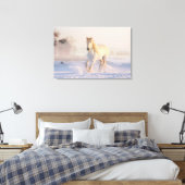 Het mooie witte paard Galloping in de sneeuw Canvas Afdruk (Insitu (Slaapkamer))