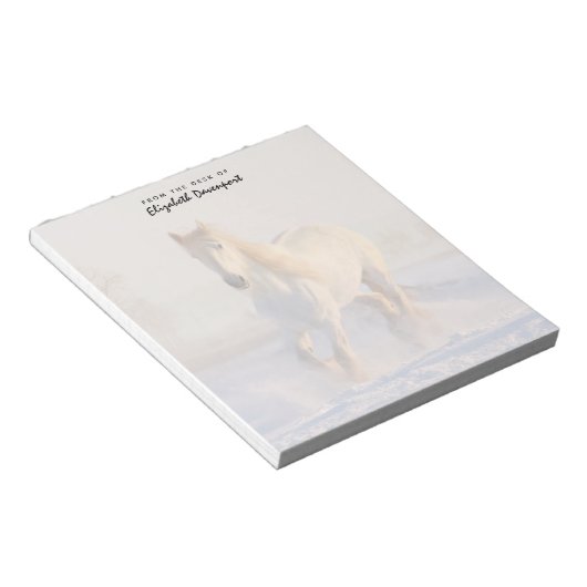 Het mooie witte paard Galloping in de sneeuw Notitieblok (Schuin)