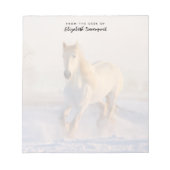 Het mooie witte paard Galloping in de sneeuw Notitieblok (Voorkant)