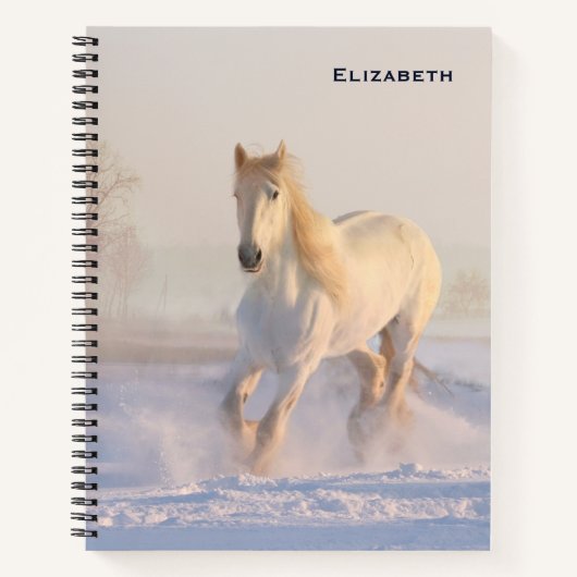 Het mooie witte paard Galloping in de sneeuw Notitieboek (Voorkant)
