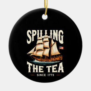 Het morsen van de thee sinds 1773 4 juli Retro USA Keramisch Ornament