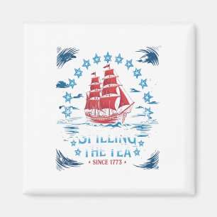 Het morsen van de thee sinds 1773 Rood Wit Blauw G Magneet