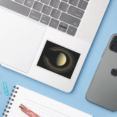 Het mozaïek van de planeet Saturnus en zijn belang Sticker (Laptop met iPhone)