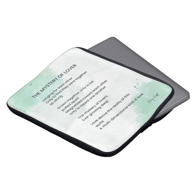 Het mysterie van de geliefden - liefdesgedicht laptop sleeve (Voorkant top)