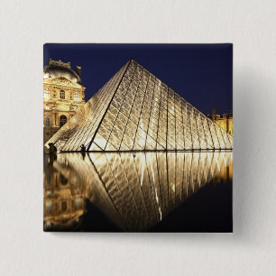 Het nachtbeeld van de glazen piramide van Musee du Vierkante Button 5,1 Cm