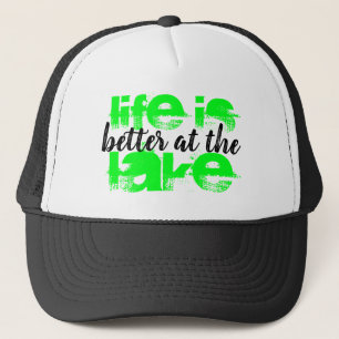 HET NEEM VAN DE NON IS BETER IN HET LICHT TRUCKER PET