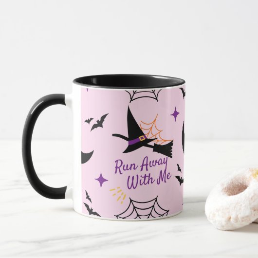 Het nummer "Run Away With Me" van Halloween Witch  Mok (Met donut)