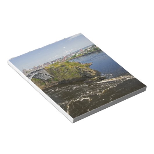 Het omkeren van herfsten aan de St. John River in  Notitieblok (Schuin)