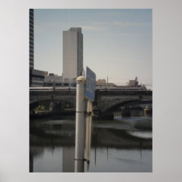 Het ondersteboven wereldje van reflecties poster