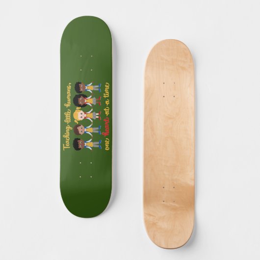HET ONDERWIJS VAN KLEINE MENSEN HEEFT ÉÉN HART PER PERSOONLIJK SKATEBOARD (Voorkant)
